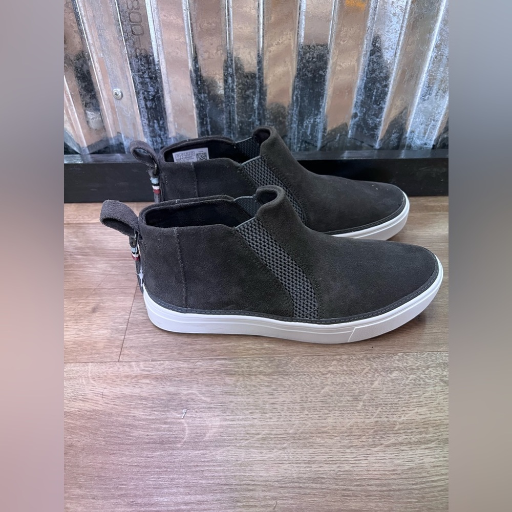 TOMS BOOTIES